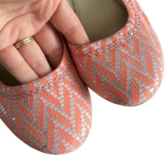 Hush Puppies Abstract Print Slip On Ballet Flats Size 7.5 Pink Comfy Travel - Picture 3 of 7